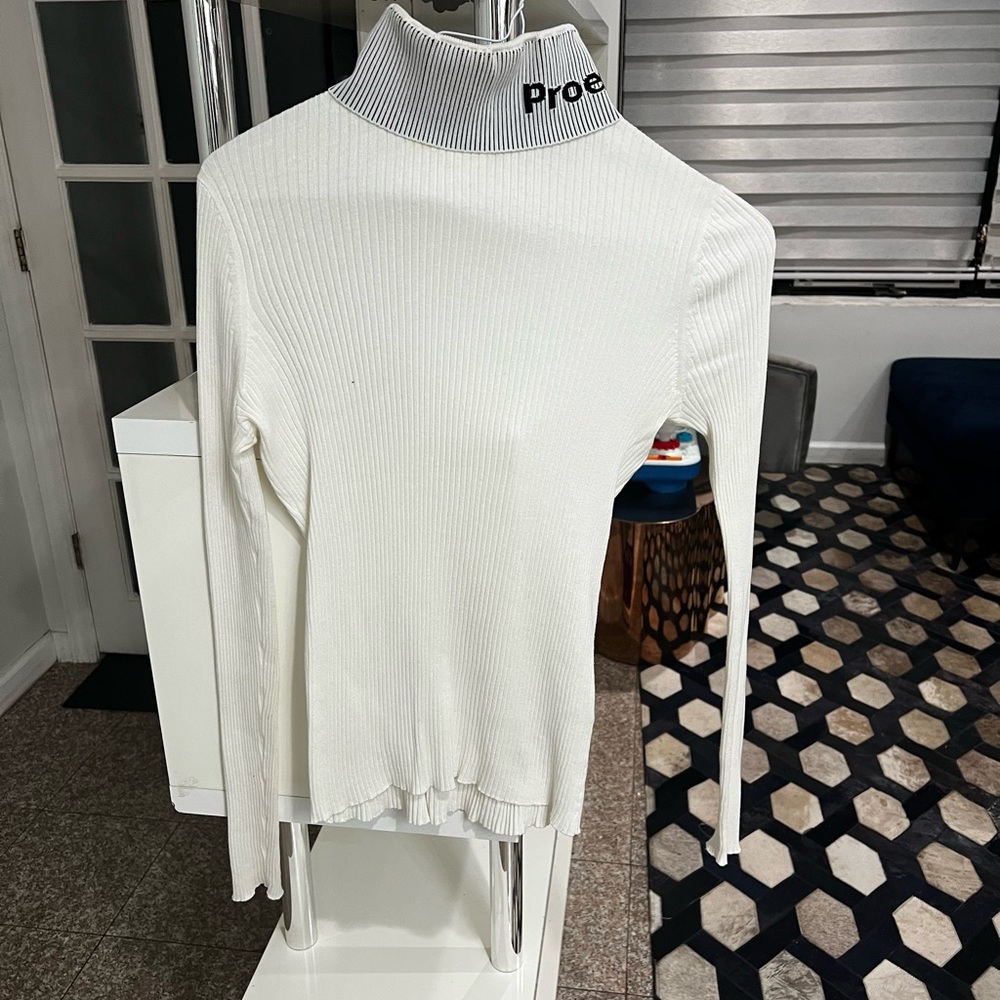 Provenza Women's White Ribbed Turtleneck Top